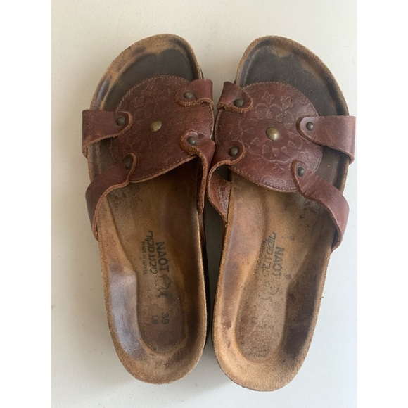 Naot Tooled Leather Medallion Sandals Women’s Size 39 - Picture 5 of 5
